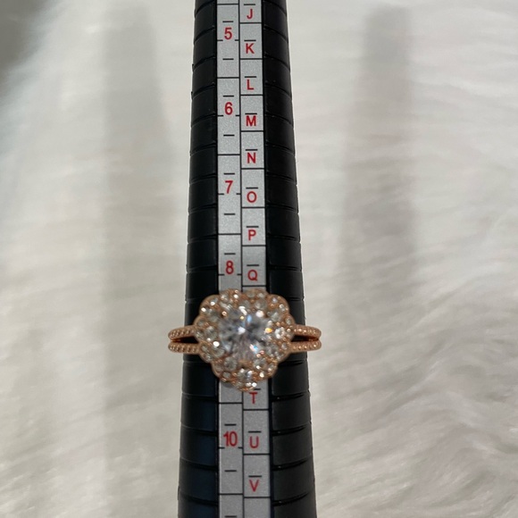 Heart CZ ring, Rose Gold finish, double band, size 9. Very pretty and sparkly. - Picture 5 of 5